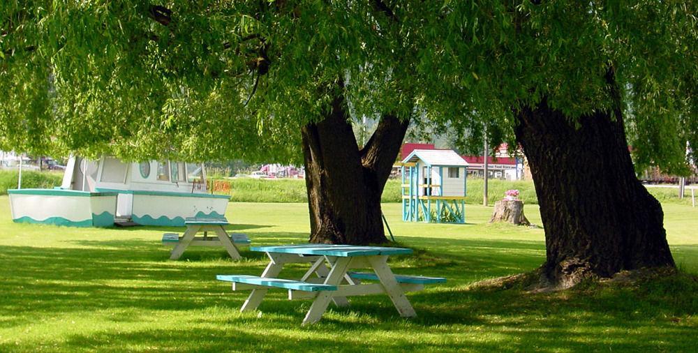 Monashee Motel 시카무스 외부 사진
