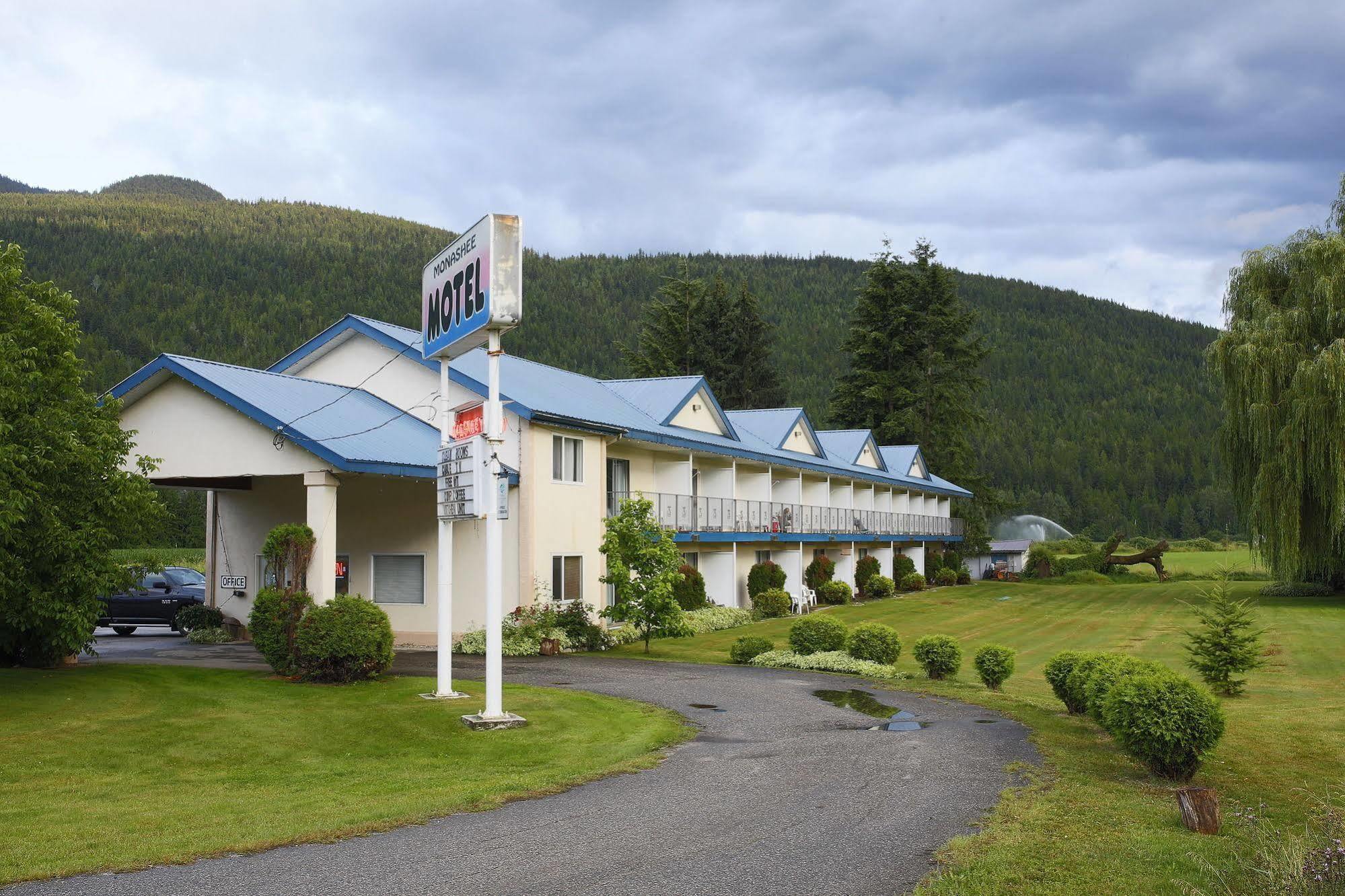 Monashee Motel 시카무스 외부 사진
